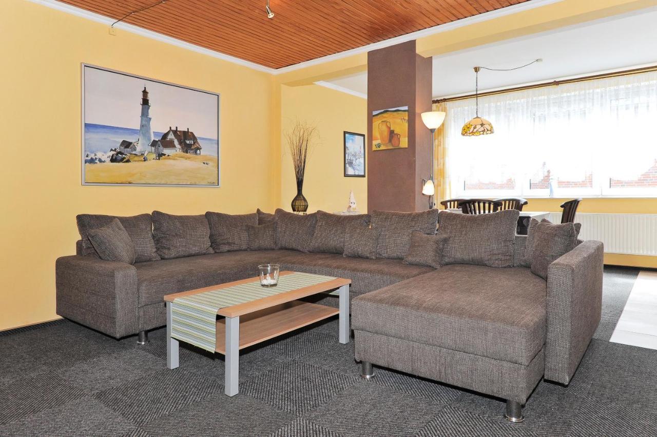 Friesenmeer Ferienwohnung Eins Bensersiel Bagian luar foto