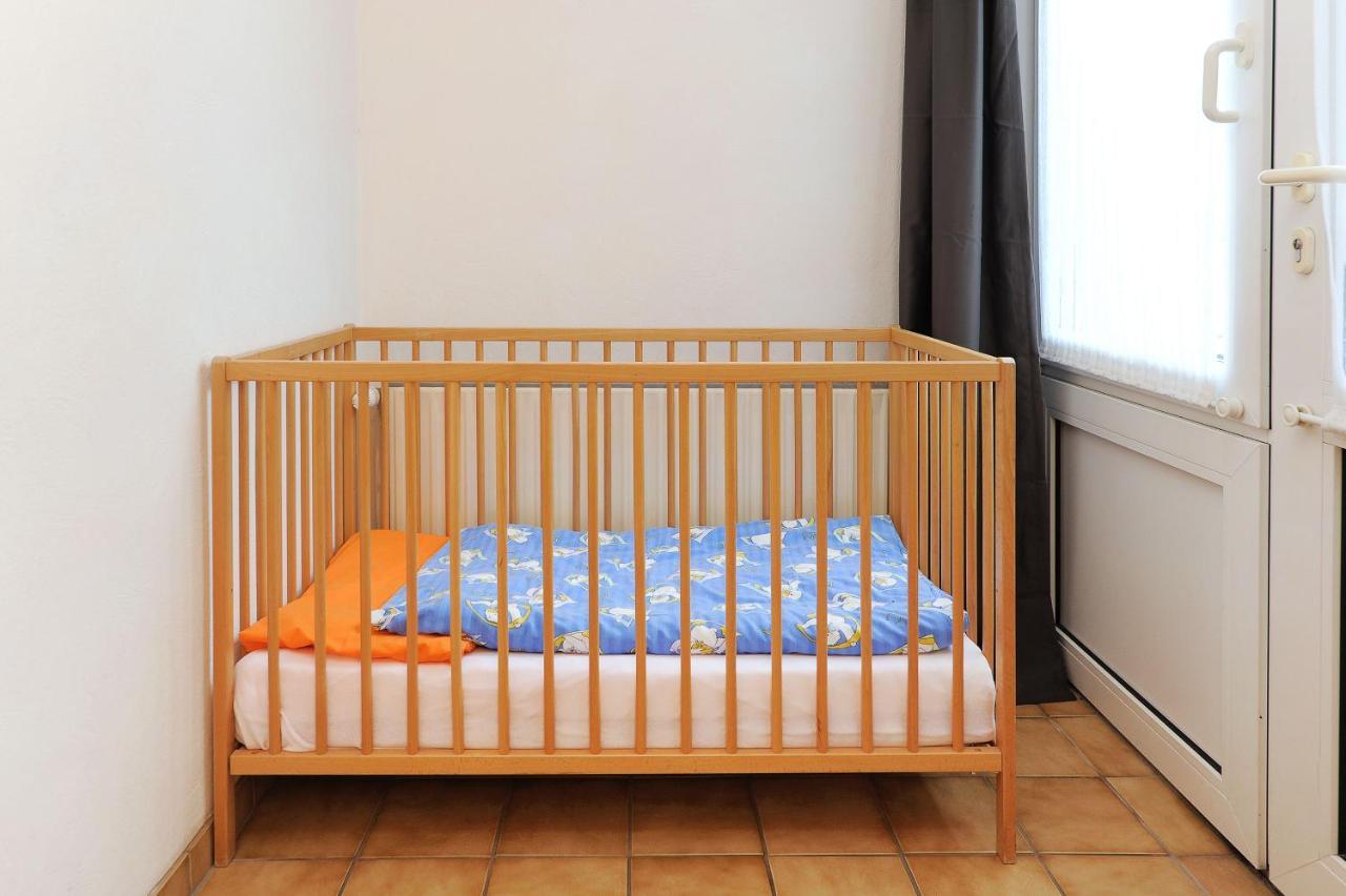 Friesenmeer Ferienwohnung Eins Bensersiel Bagian luar foto